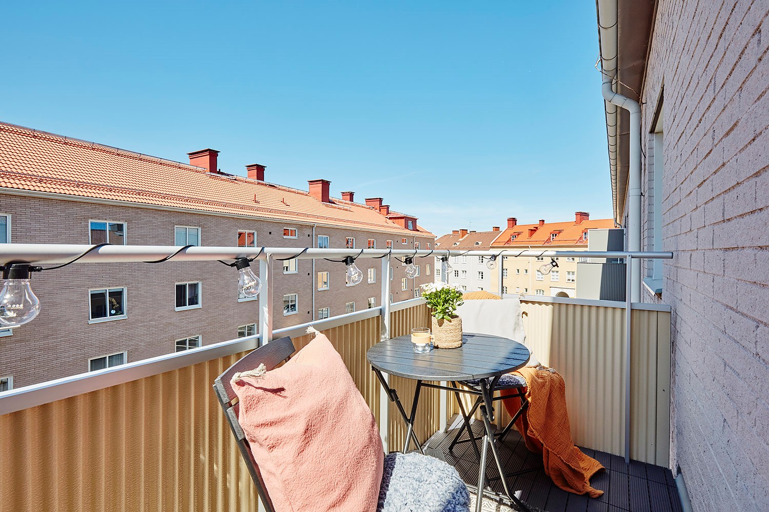 Balkong i väster